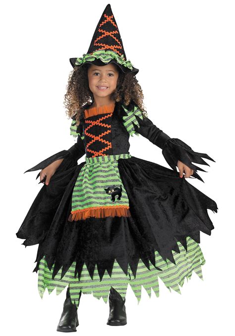 Fairytale Witch Costumes for Pets: Enchanting Ideas for Dressing Up Your Furry Friends
